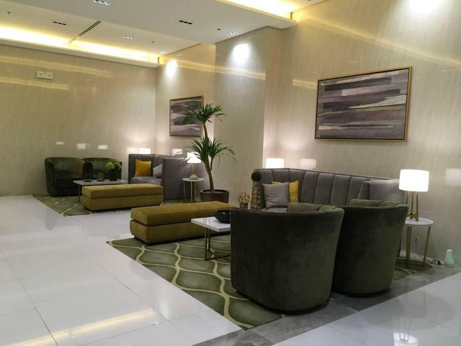 101 Newport Blvd Condotel Манила Екстериор снимка