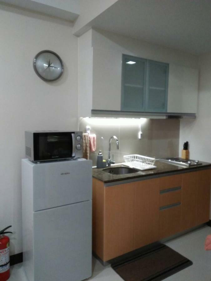 101 Newport Blvd Condotel Манила Екстериор снимка