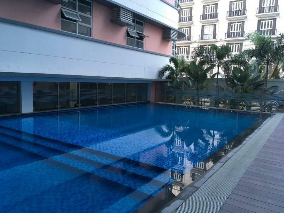 101 Newport Blvd Condotel Манила Екстериор снимка